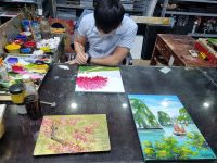 Besuch der Đông Phương Art Gallery (Herstellung von Lackbildern)