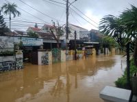 Hoi An (überflutete Straße vor dem 