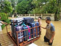 Hoi An (überflutete Straße vor dem 