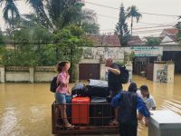 Hoi An (überflutete Straße vor dem 