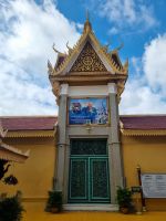 Phnom Penh (Eingang zum Areal des Königspalastes)