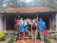 Gruppe im Literaturtempel 