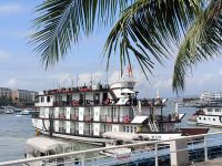 Vietnam. Halong Bucht. Es geht an Bord