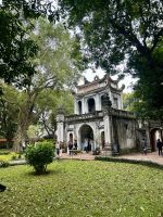 Haupttor des Literaturtempel - erste Universität von Vietnam &ndash; &copy; Birgit Kirchner (Eberhardt TRAVEL)