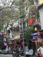 kleine Wohnhäuser lehnen sich aneinander &ndash; &copy; Birgit Kirchner (Eberhardt TRAVEL)