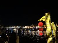 und das Flussufer bei Nacht &ndash; &copy; Birgit Kirchner (Eberhardt TRAVEL)