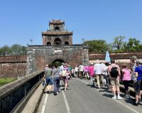 Eingang in die Zitadelle und Kaiserpalast &ndash; &copy; Birgit Kirchner (Eberhardt TRAVEL)
