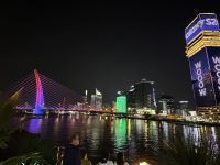 faszinierende Lichtershow bei der Dinnercruise &ndash; &copy; Birgit Kirchner (Eberhardt TRAVEL)