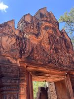 feinste Reliefs am Banteay Srei Tempel  &ndash; &copy; Birgit Kirchner (Eberhardt TRAVEL)