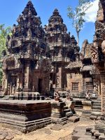 Juwel an Verzierungen - Banteay Srei Tempel  &ndash; &copy; Birgit Kirchner (Eberhardt TRAVEL)