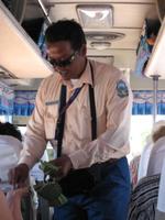 ...wir kosten Lotusblumensamen