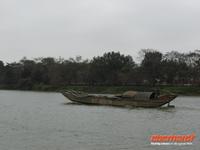 Fischerboot auf dem ParfÜmfluss