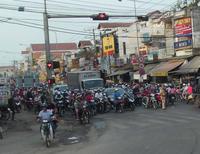 Massen an Motorrollern