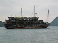 Unsere Dschunke in der Halong-Bucht