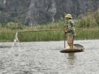 Fischer in der trockenen Ha-Lang Bucht