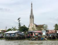 Kirche am Fluss