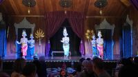 Traditioneller Tanz im Theater