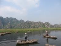 die Paddlerinnen der Sampan-Boote