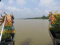 Fahrt auf dem Parfümfluss