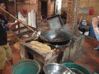 Ausflug ins Mekongdelta - Herstellung Puffreis