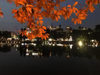 Hoan Kiem See bei Nacht