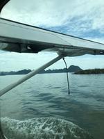 Mit dem Wasserflugzeug über der Halong-Bucht