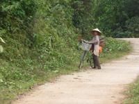 Vietnamesin auf dem Land