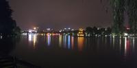 Hoan Kiem See bei Nacht in Hanoi
