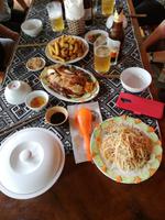 Leckere Stärkung bei einer Familie im Pfahlhaus