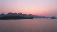 Ha Long Bucht im Abendlicht