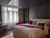 2. Hotel Hanoi