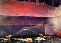 das Wasserpuppentheater beginnt