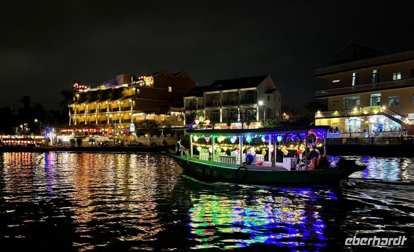 Spiegelungen  (copyright Y.K)