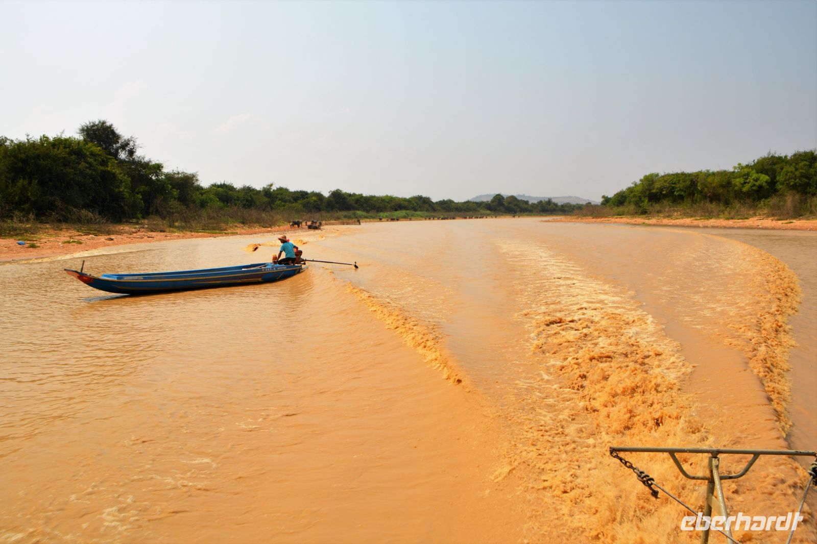 schlammiges Wasser des Tonle-Sap-Sees