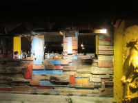 Old Boat, Restaurant REU, kreativ ... die alten Bretter vom Boot... Hoi An, Vietnam