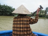 Auf dem Bambusboot, am Fluß Hô