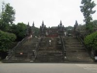 Die Königsgräber, Hue