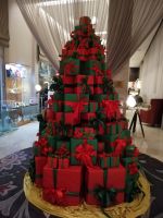 Auch so kann man Christbaum gestalten, Hotel L`Opera MGallery, Hanoi