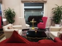 Die gemütliche Lobby in L`Opera