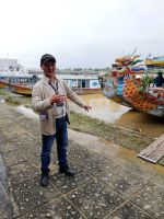 Unser Reiseleiter Tim, am Parfumfluss, Hue