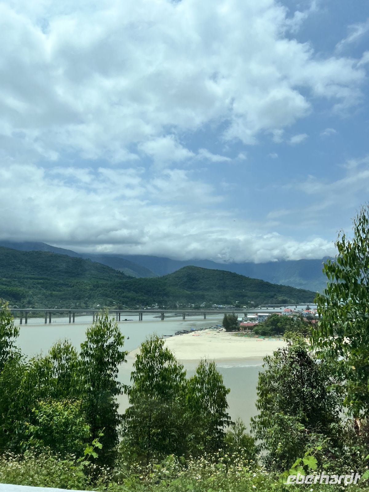 113 Fahrt über den Wolkenpass nach Hue