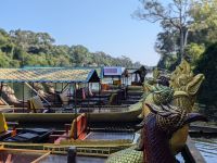 Goldene Drachenboote Kanal Angkor Thom