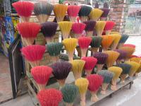 Räucherstäbchen und keine Bürsten!