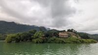 Bootstour bei Mai Chau, unser Resort vom Wasser aus