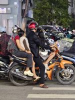 Familie auf dem Moped &ndash; &copy; Jürgen Müller (Eberhardt TRAVEL)
