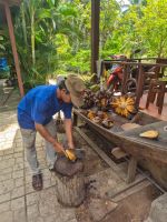 Verarbeitung von Wasserkokosnüssen im Mekong Delta, Vietnam &ndash; &copy; Marie Dittrich (Eberhardt TRAVEL)