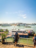 Start der Kreuzfahrt im Hafen von Hạ Long, Vietnam &ndash; &copy; Marie Dittrich (Eberhardt TRAVEL)