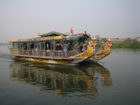 Hue - mit dem Drachenboot unterwegs auf dem Parfümfluss