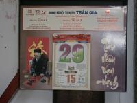 Internationaler (oben) und Mond(unten)-Kalender