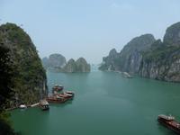 Blick auf die Ha Long Bucht